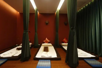 北京顺义泰式按摩的被动瑜伽：当身体被折叠成诗